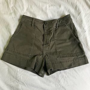 High waisted olive green khaki shorts size S